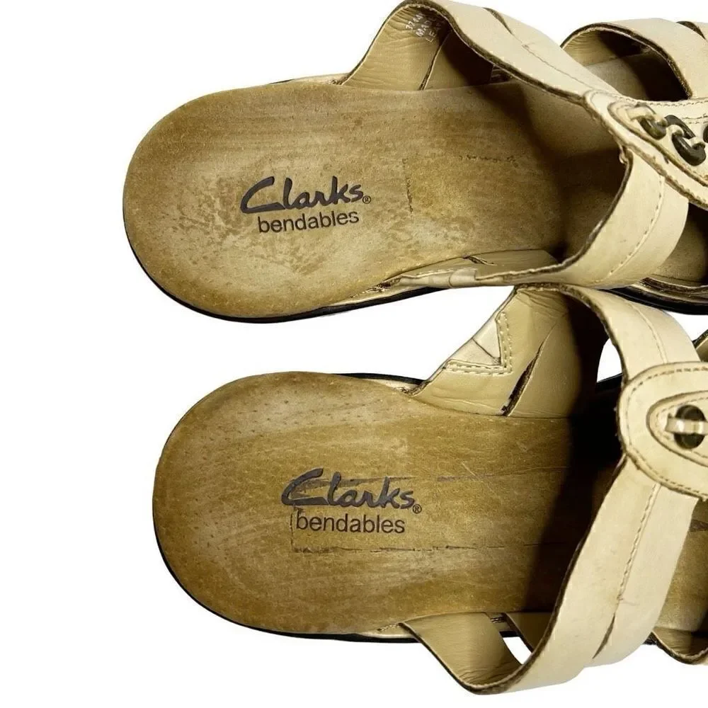Clark’s bendable nude beige ina cherish leather sandals size 6